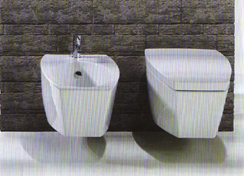 Simas Duemilasette Toiletten
