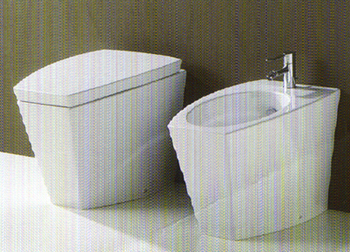 Simas Duemilasette Toiletten